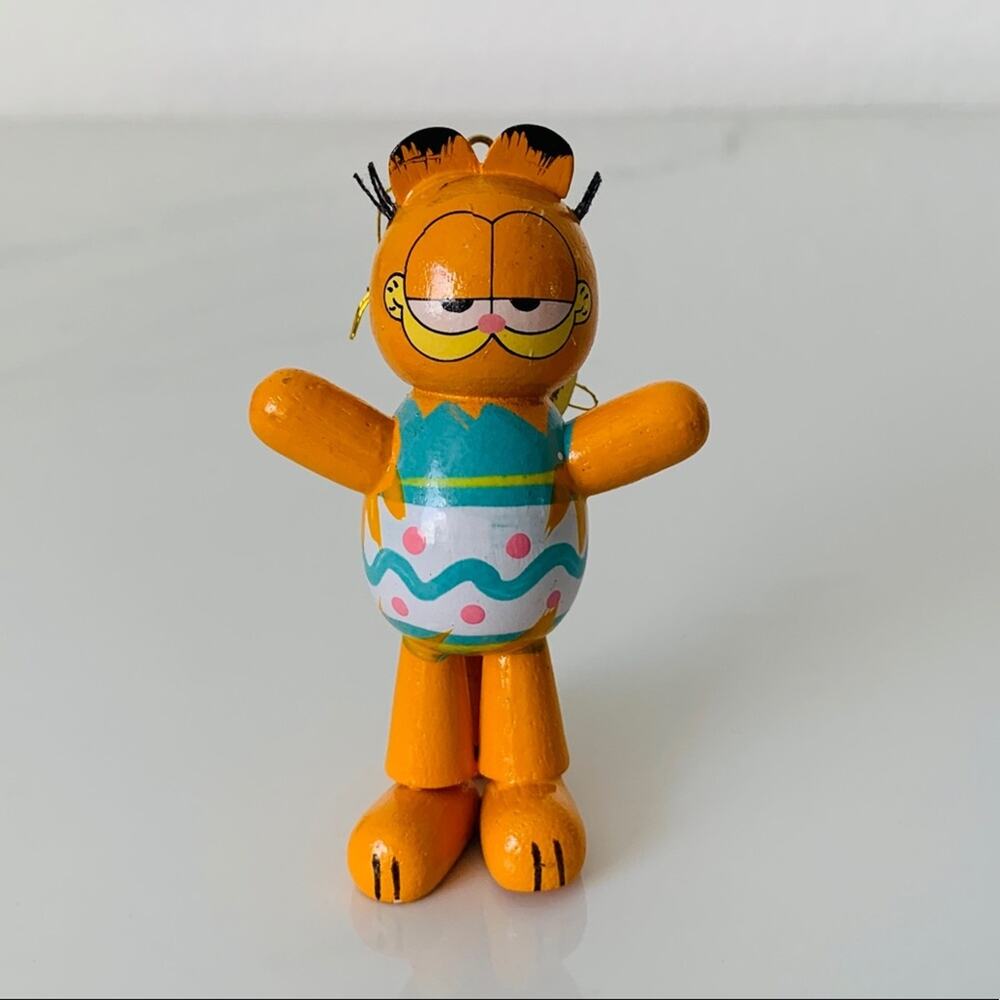 1981 Garfield Wooden Easter Ornament